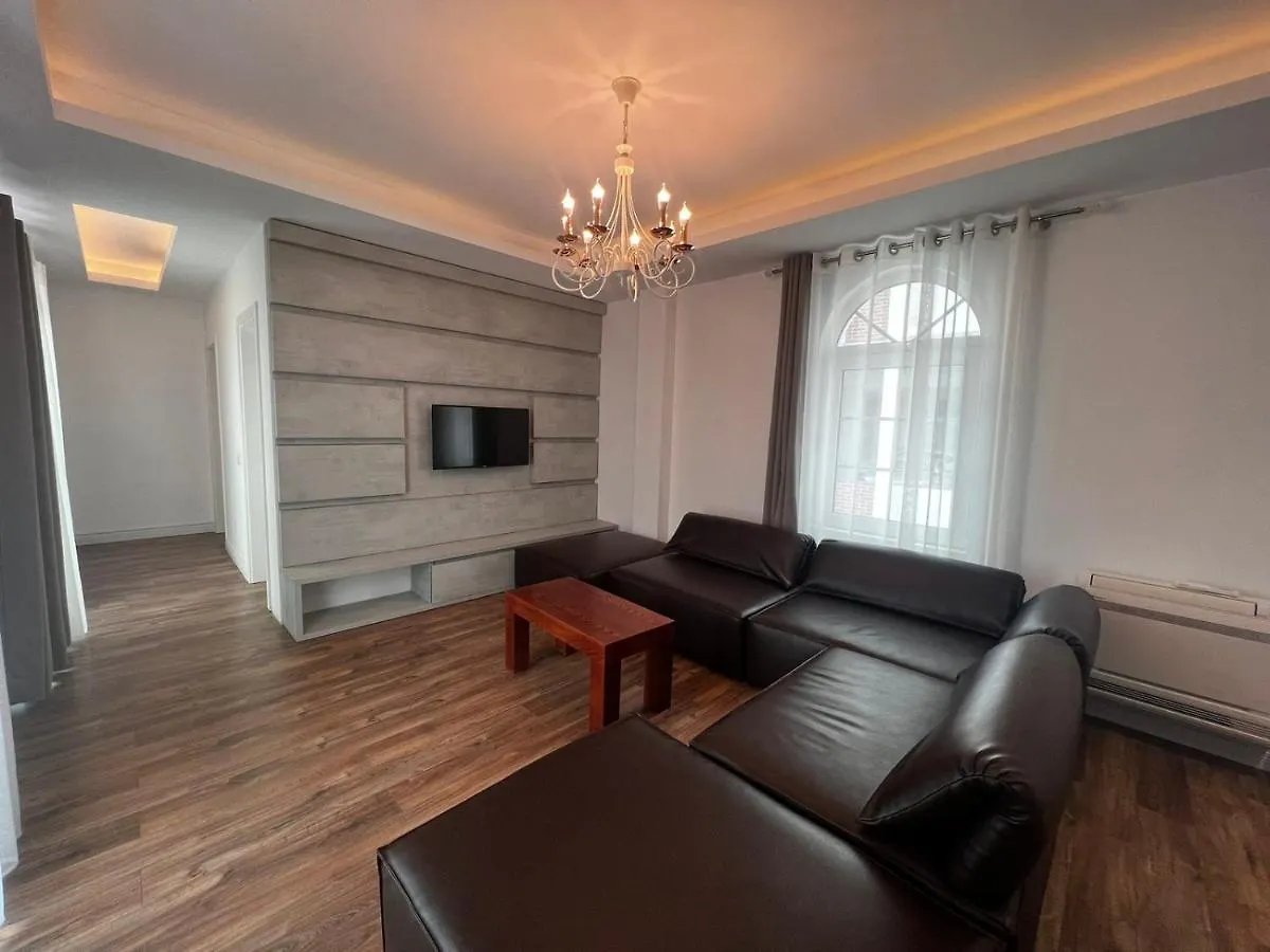 New Apartament Tirana 0*,