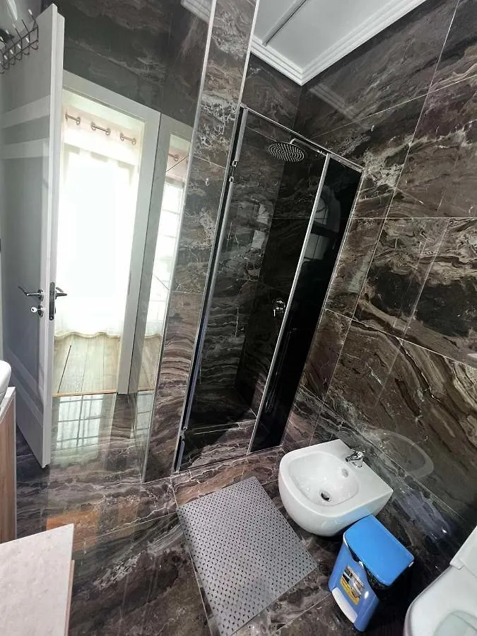 New Apartament Tirana 0*,